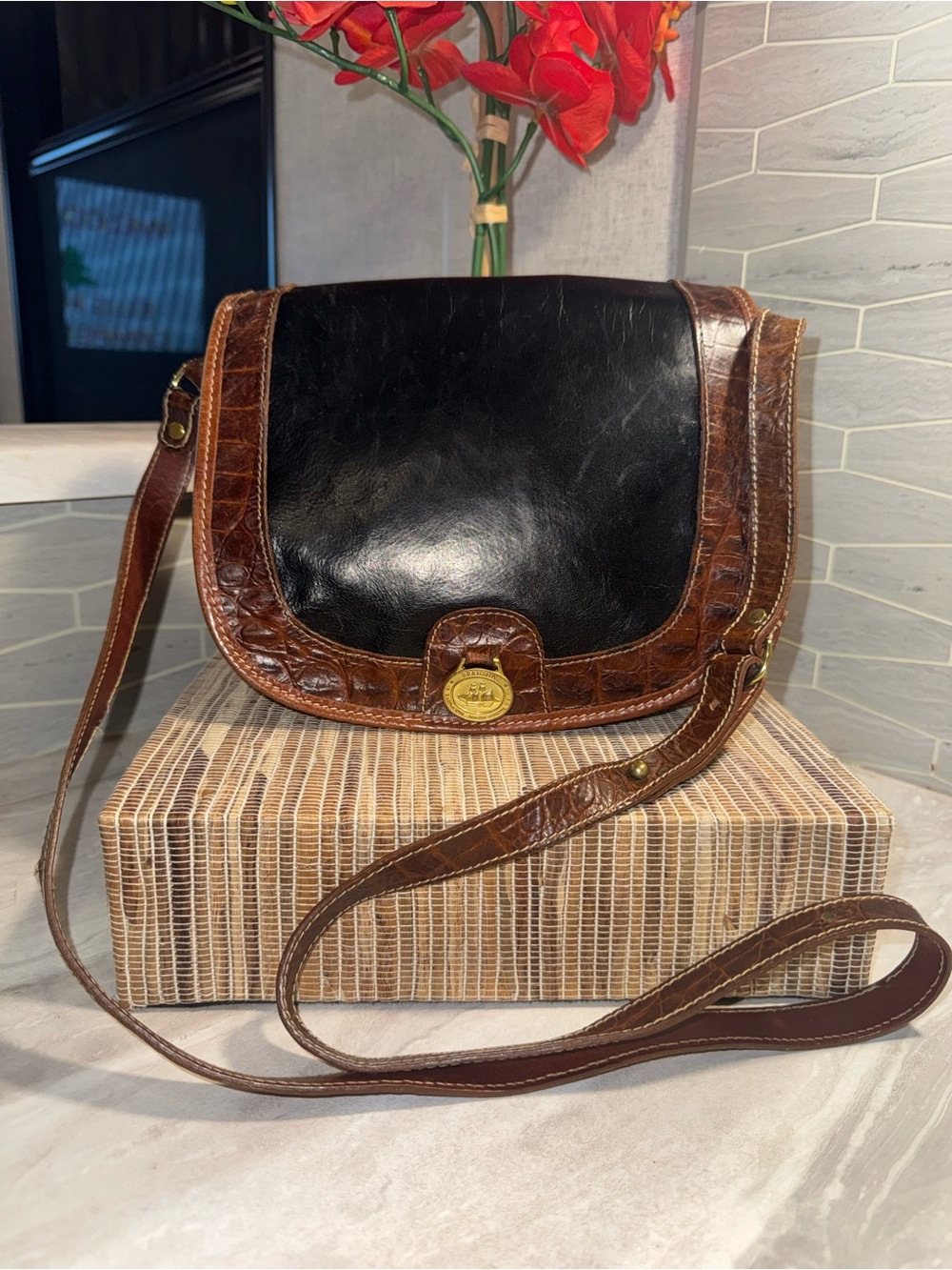 EUC Vintage Brahmin Buttery Soft Black and Brown Leather Crossbody Bag